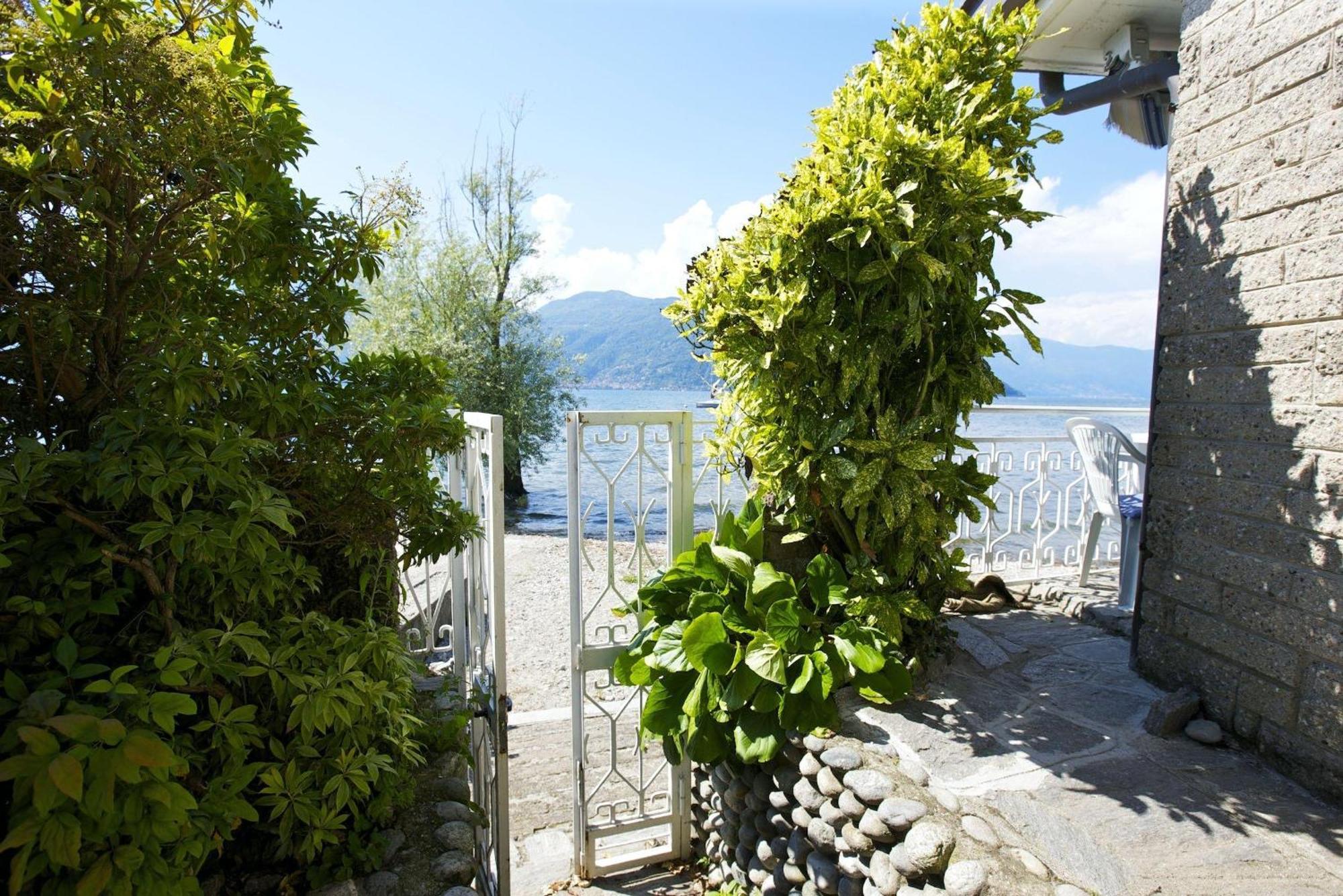 Casa Azzurra Villa Germignaga Buitenkant foto